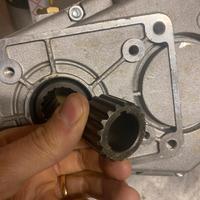 Moltiplicatore di giri 1/3 cardano femmina pompa