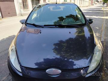 FORD FIESTA TITANIUM