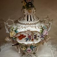 Porta Incensi in Porcellana Policroma Capodimonte