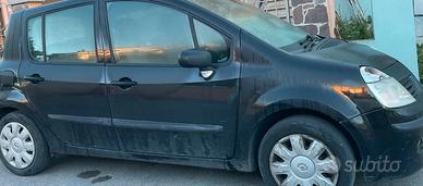 Vari pezzi Renault Modus Nera