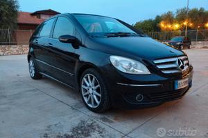 MERCEDES CLASSE B200 SPORT MANUAL FULL