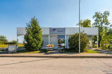 Immobile di 198 m² con 2 locali a San Giovanni in 
