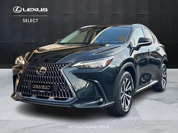 Lexus NX Hybrid Premium 4WD MY22