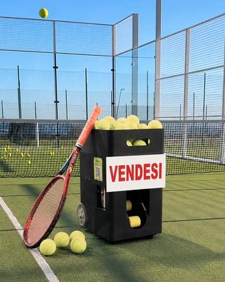 Robot lanciapalle per tennis e padel
