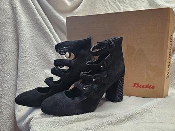 scarpe scamosciate co strass sul tacco