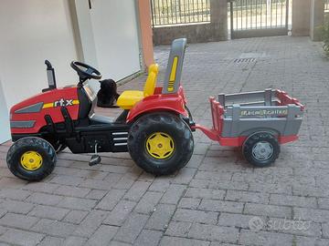 Trattore a pedali con rimorchio
