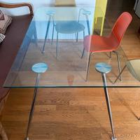 Tavolo di vetro