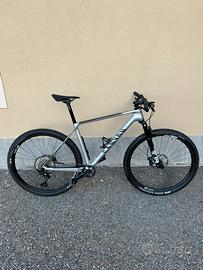 Bici MTB Canyon Exceed CF