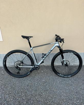 Bici MTB Canyon Exceed CF