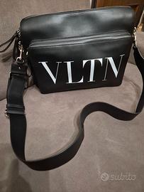 Valentino Garavani tracolla in pelle VLTN