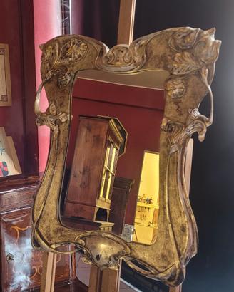 cornice in legno intagliato e dorato 