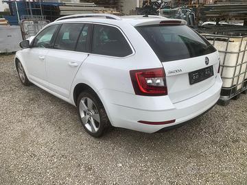 Ricambi SKODA OCTAVIA SW 2017 1.4 BENZINA CPW DSG