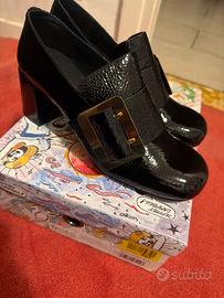 Jeffrey Campbell-mocassini “Mycas” verniciata nera