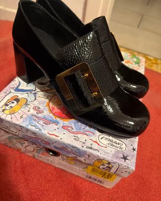 Jeffrey Campbell-mocassini “Mycas” verniciata nera