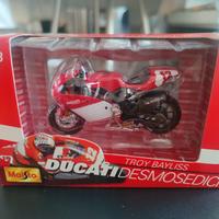 Modellino Ducati Desmosedici MotoGP scala 1:18
