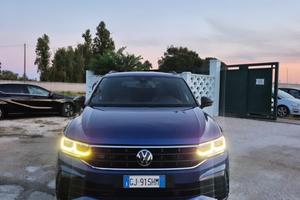 Volkswagen Tiguan 2.0 TDI 150 CV SCR DSG R-LINE