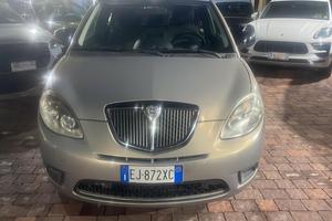 Lancia Ypsilon 1.2 69 CV Unyca