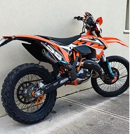 KTM 125