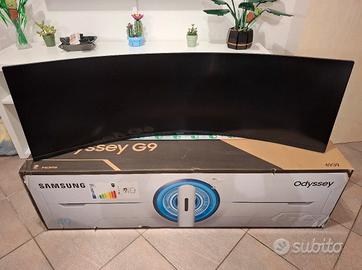 Samsung Odyssey G9 rotto