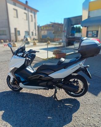 Yamaha Tmax