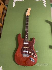 FENDER STRATOCASTER