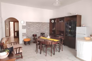 Appartamento al piano terra con veranda coperta