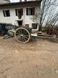 Antico carro agricolo