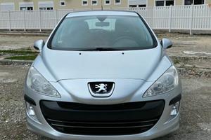 Peugeot 308 benzina con impianto GPL