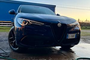 Alfa romeo stelvio veloce