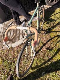 Bicicletta BIANCHI per amatori, da corsa junior.