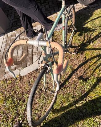Bicicletta BIANCHI per amatori, da corsa junior.