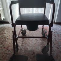 carrozzina comoda per disabili 