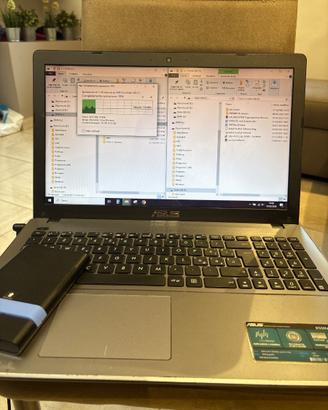 Asus k550V i7 6700 HQ ssd 256 ed hard disk 500 gb