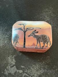 Scatola artigianale in pietra saponaria incisa