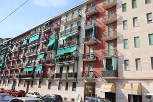 2 LOCALI A TORINO