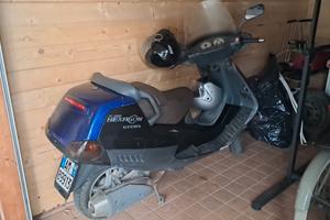 Piagio Hexagon 125