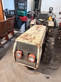trattore agricolo 