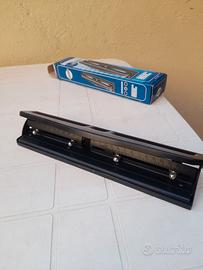 perforatrice a 4 fori adattabile