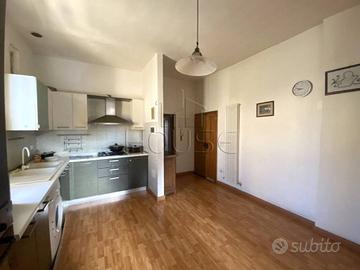 Appartamento di 70 m² con 3 locali e box auto a Ci