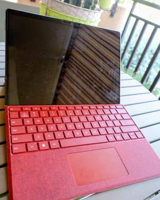 Microsoft Surface Pro 8, 16GB RAM, 256GB, tastiera