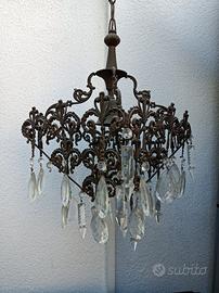 Vecchi lampadari vintage da restaurare 