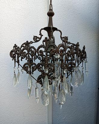 Vecchi lampadari vintage da restaurare 