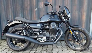 MOTO GUZZI V7 STONE