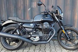 MOTO GUZZI V7 STONE