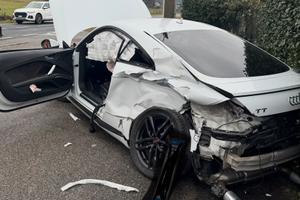 AUDI TT INCIDENTATA