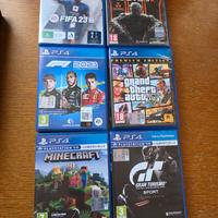 PlayStation 4 con giochi 