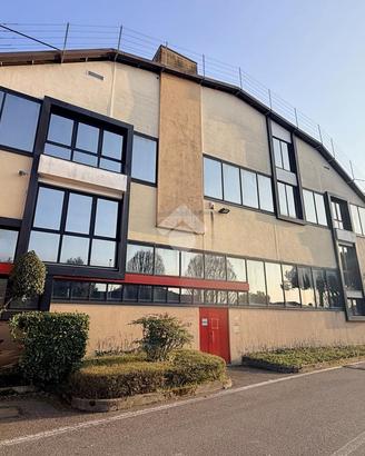 UFFICIO A CARATE BRIANZA