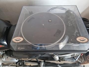 Giradischi Technics SL 2000