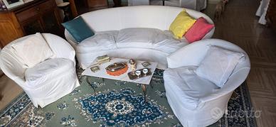 Divano 3 posti +2 poltroncine