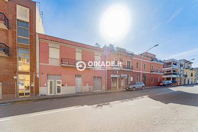 Semindipendente con ampio cortile a Pirri